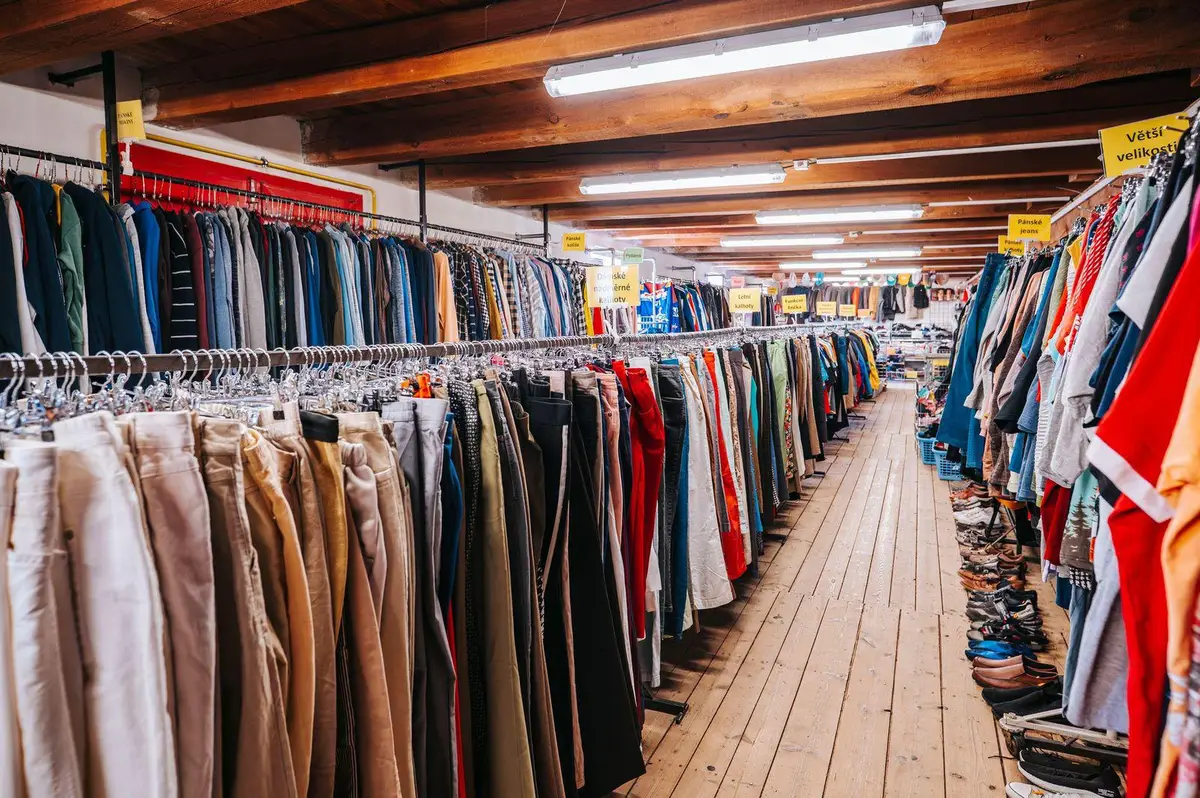 H&B Švýcarský Secondhand Praha